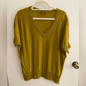 Vince Camuto short sleeved sweater. Size Small